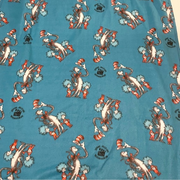 2003 Cat in the Hat Dr. Seuss Blanket 82” x 58” - Picture 10 of 16